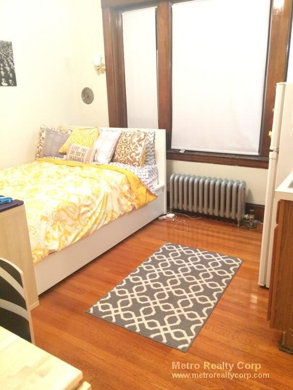 Primary Photo - 1384 Commonwealth Avenue