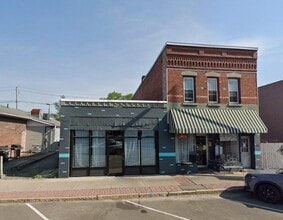 Building Photo - 258 E 14th St
