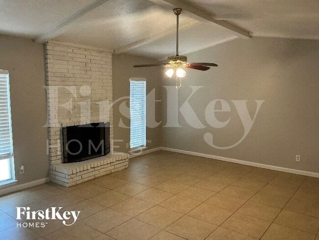 Building Photo - 418 Thistle Dr