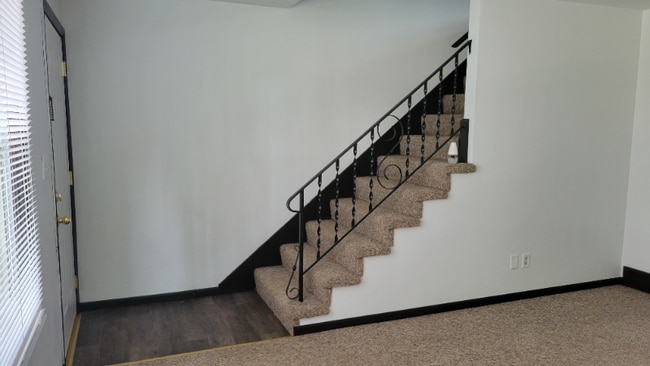 Building Photo - 2918 Grinnell Ct