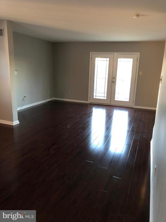 Foto del edificio - 1240 Pine Grove St