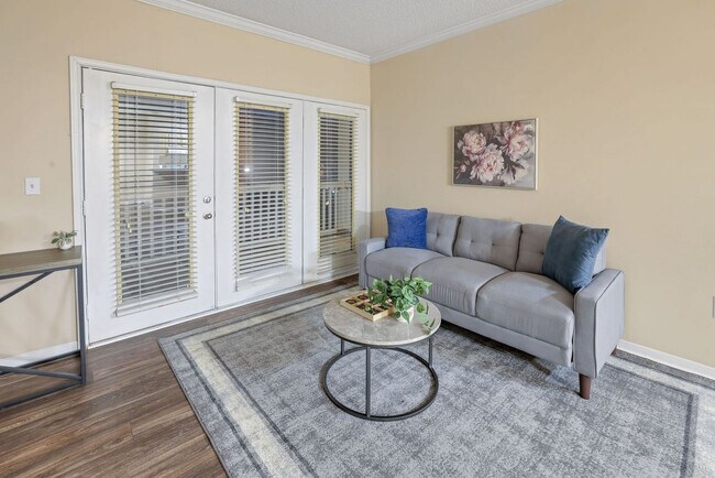Foto del edificio - 1701 Wildwood Crossings Dr