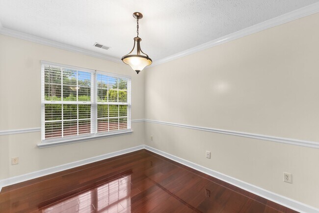 Foto del edificio - 7020 Timber Oak Dr