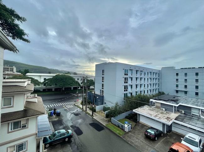 Building Photo - 1914 University Ave