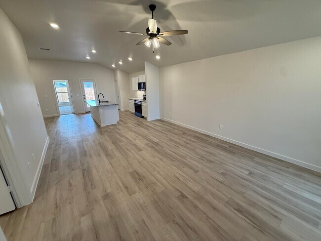 Foto del edificio - 1309 N Chicago Ave