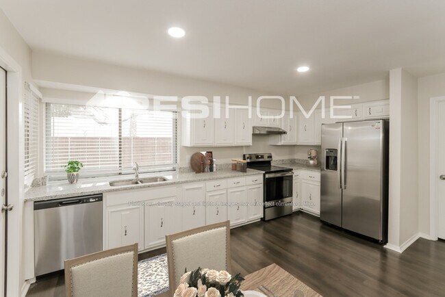 Photo - 2020 Cedarwood Dr (Carrollton, TX) House