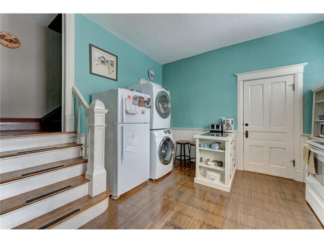Foto del edificio - 301 Angel Ave SW