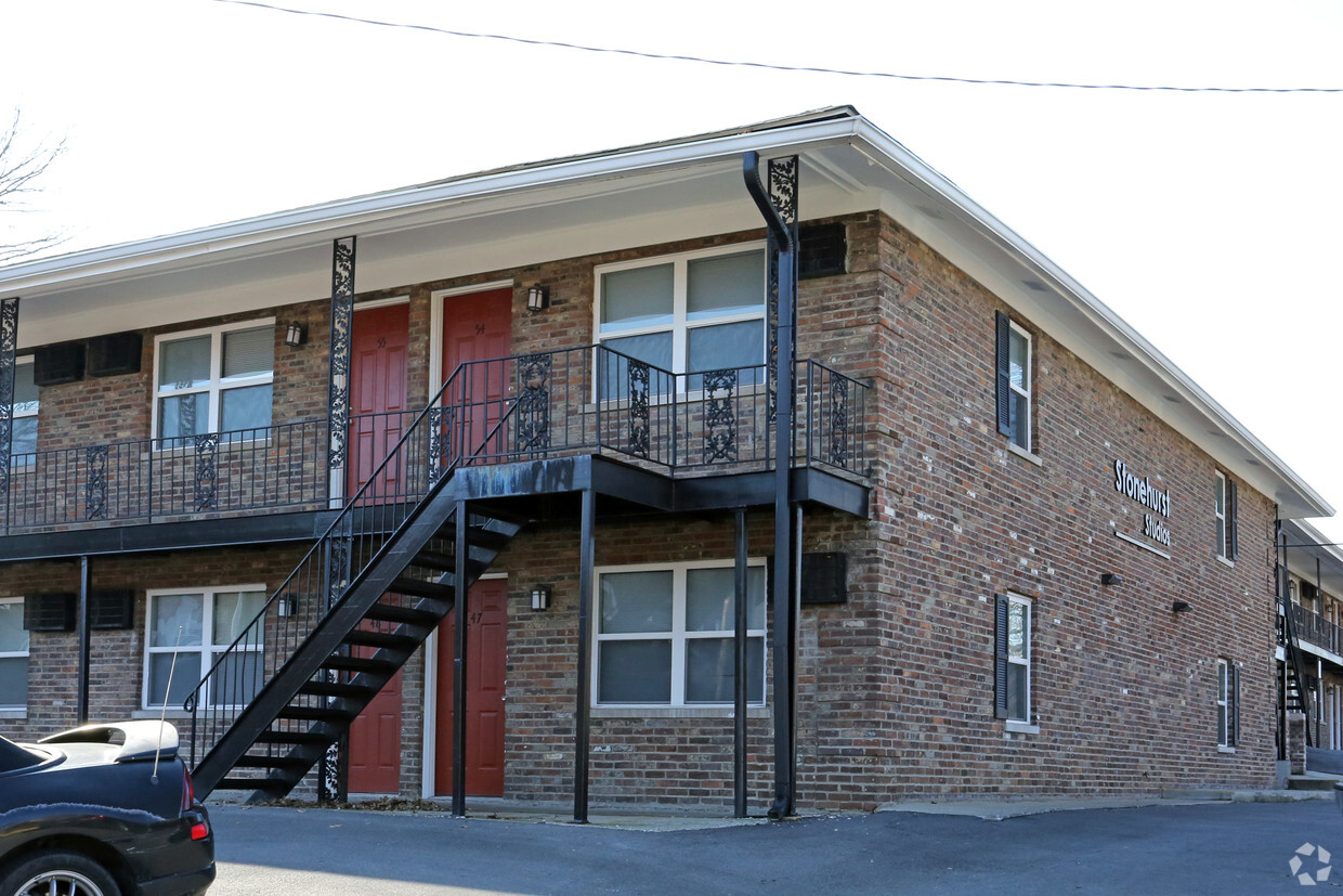 Building Photo - Stonehurst Studios