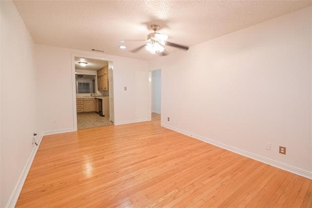 Foto del edificio - 3908 Dexter Ave