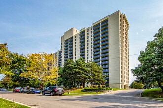Building Photo - Laurel Grove