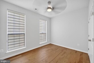 Building Photo - 620 Halsey Way