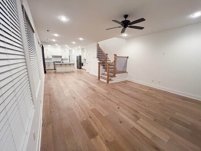 Foto del edificio - 1442 E Huntsville Rd