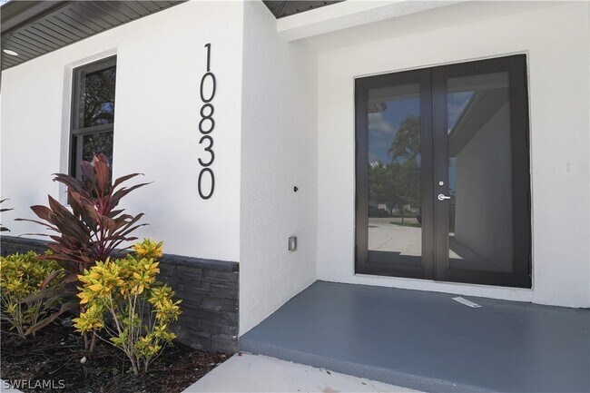 Foto del edificio - 10830 St Lucia Ct