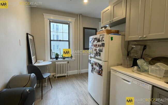 Foto del edificio - 37 Chestnut Ave