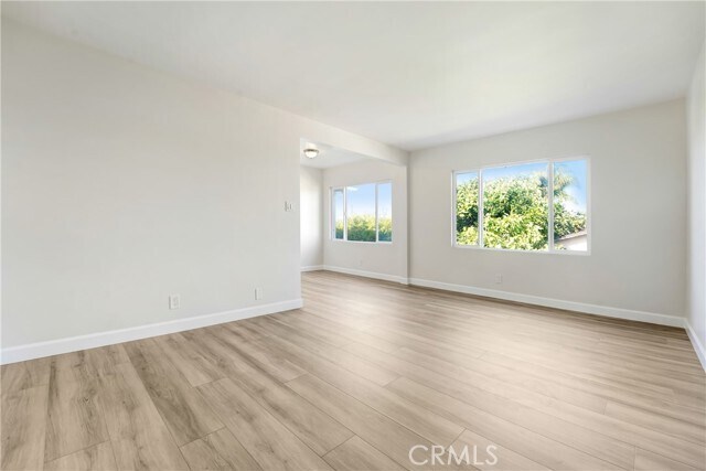 Foto del edificio - 15721 Freeman Ave