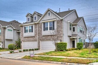 Building Photo - 8739 Tubelo Mill Dr