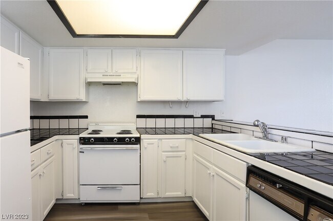 Foto del edificio - 6250 W Flamingo Rd