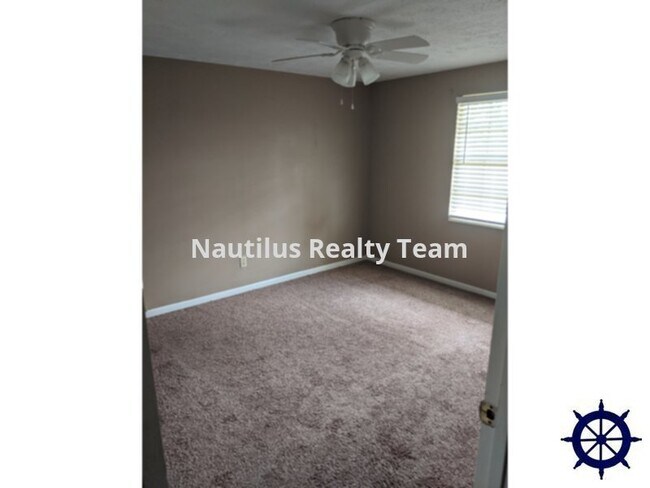 Building Photo - 1119 Bradford Cir
