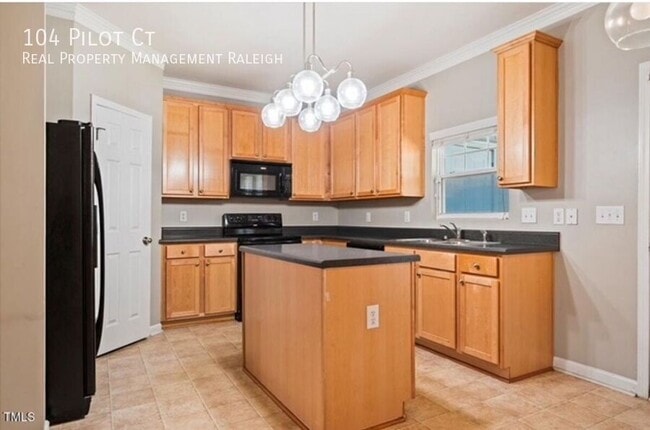 Building Photo - 104 Pilot Ct