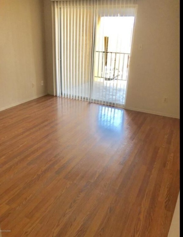 Foto del edificio - 1620 N Wilmot Rd