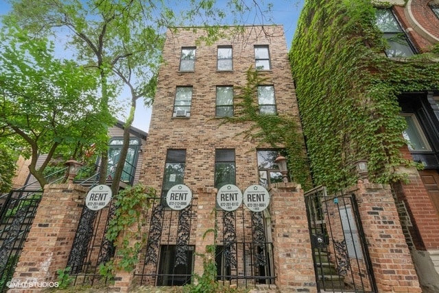 Primary Photo - 1726 N Sedgwick St
