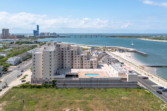 Building Photo - Ocean Terrace