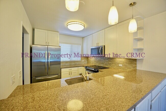 Foto del edificio - Top Floor, Corner Unit Condo with View and...