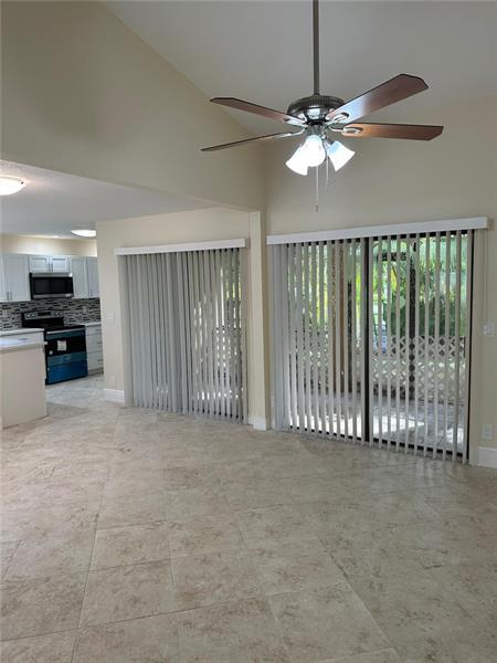 Foto del edificio - 4463 NW 112th Ave