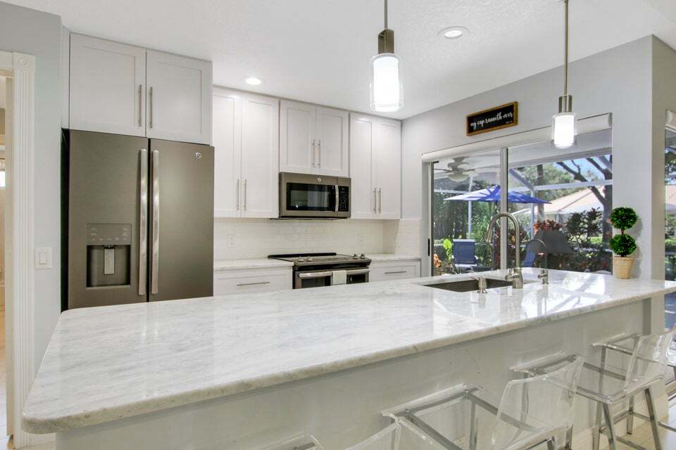 Building Photo - 5701 Red Oak Ct