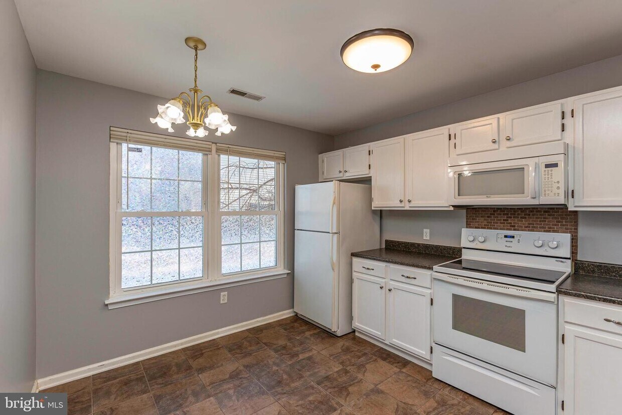 11165 Elwyn Ct, Fredericksburg, VA 22407 Townhome Rentals in