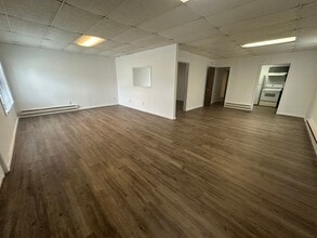 Building Photo - 1901 E 26th St