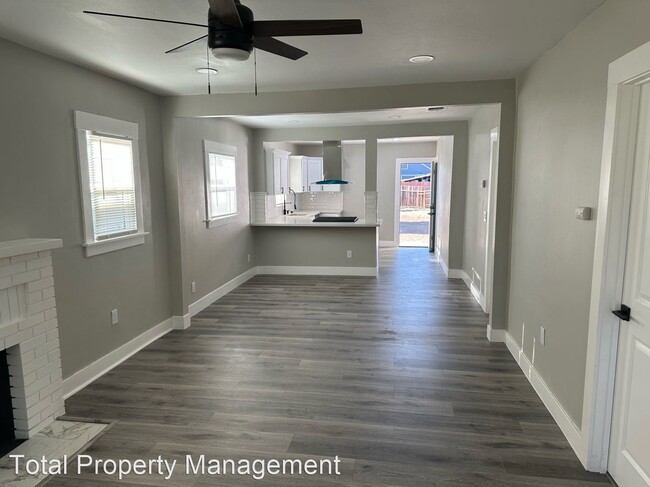 Building Photo - 3 br, 2 bath House - 625 E. Kern Ave.