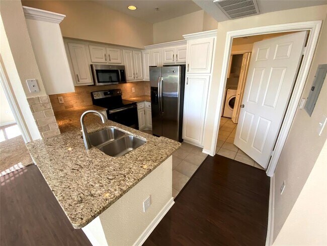 Foto del edificio - 2350 Westcreek Ln