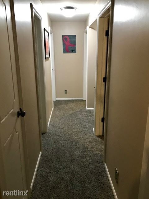 Foto del edificio - 4 br, 2 bath House - 10553 Maple View Ave