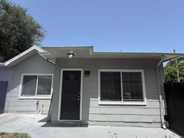 Building Photo - 502 N D St