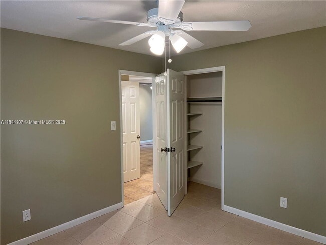 Foto del edificio - 1029 SW 15th Terrace