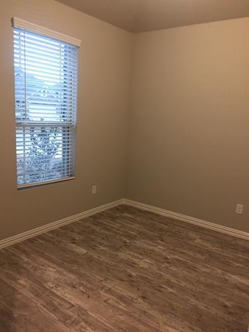 Building Photo - 1824 Tomahawk Trail