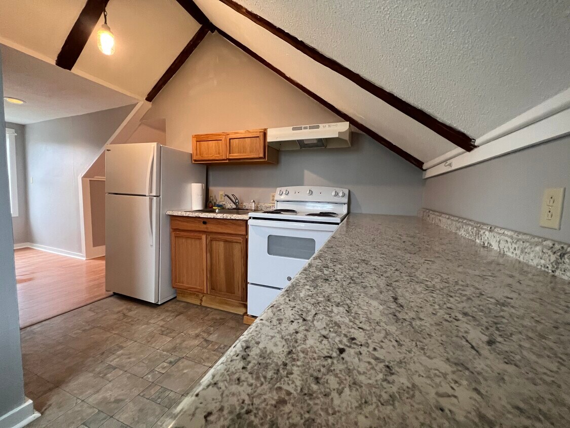 40 Railroad St, Lancaster, NH 03584 Apartments in Lancaster, NH