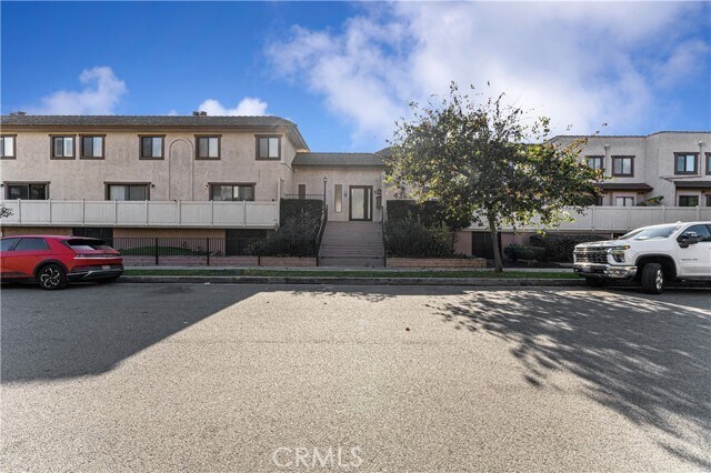 Foto del edificio - 4365 McLaughlin Ave
