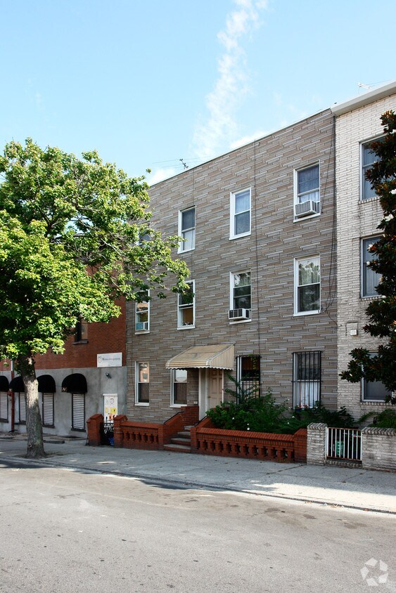 Foto principal - 249 23rd St