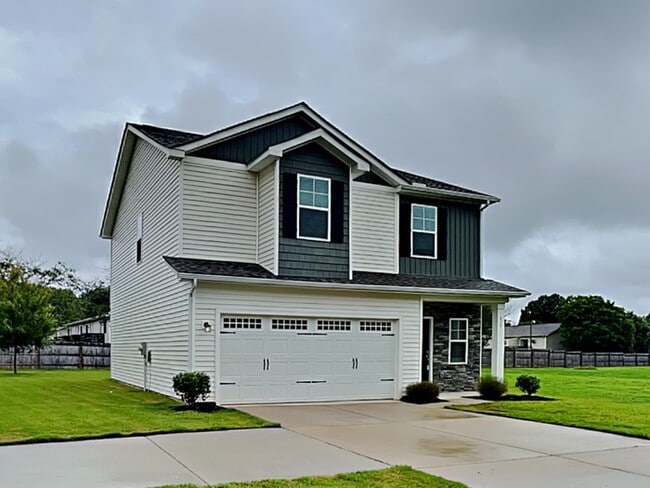 Building Photo - 439 Hager Lake Rd