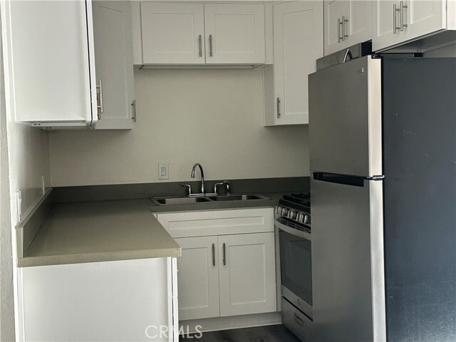 Building Photo - 1758 N Kingsley Dr