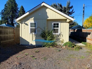 Building Photo - 303 W Lacrosse Ave