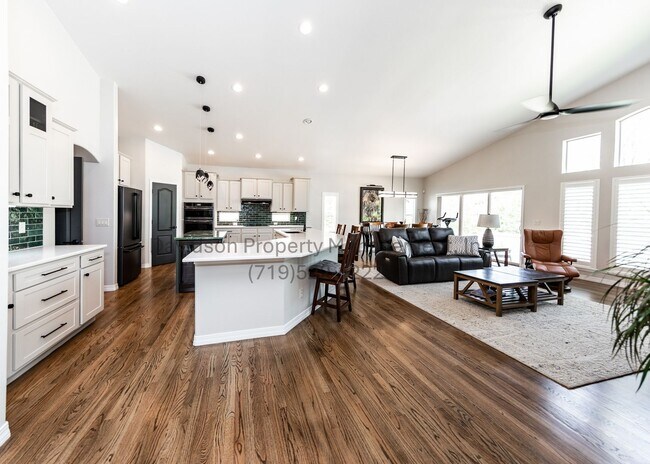 Foto del edificio - Gorgeous 4 Bedroom House in Pine Creek