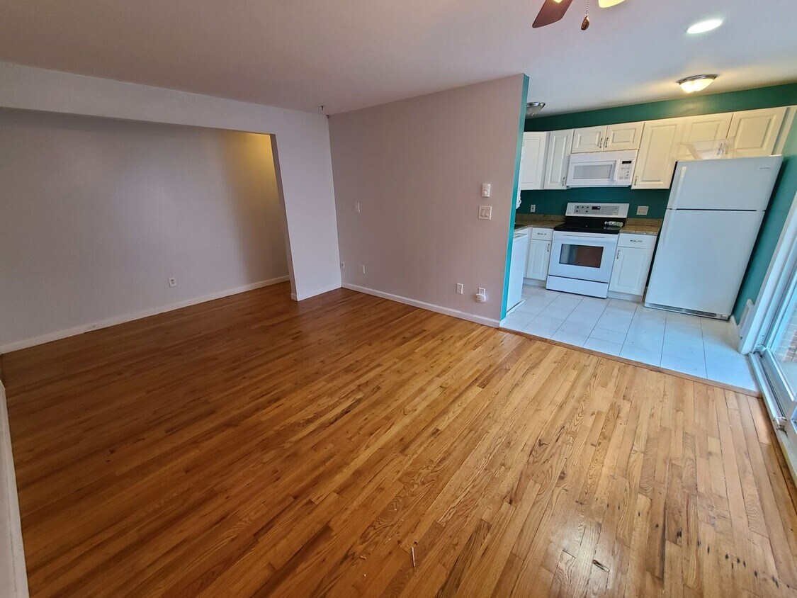 Primary Photo - 1 Bedroom Condo at Farmington Village