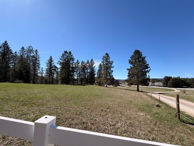 Foto del edificio - 130 Shawnee Dr