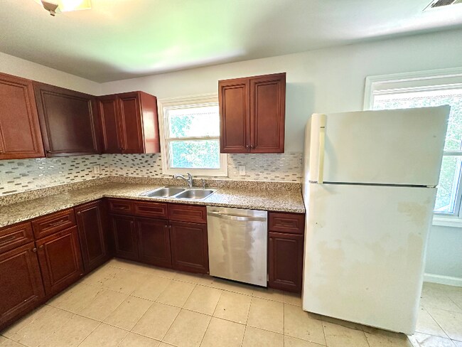 Foto del edificio - 620 Grantland Dr