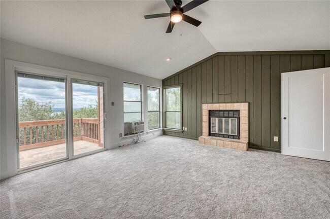 Building Photo - 901 Cheyenne