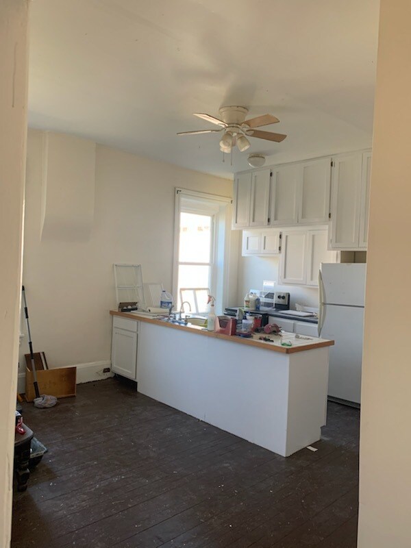 Kitchen - 9869 Main St