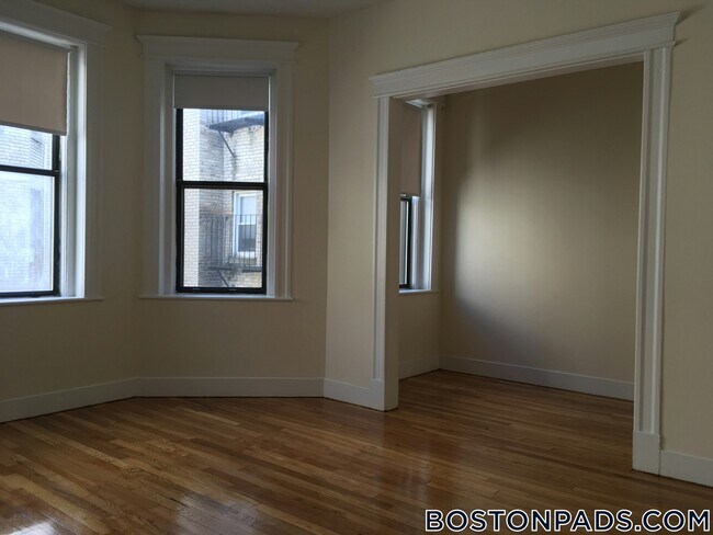 Foto del edificio - 1144 Commonwealth Ave